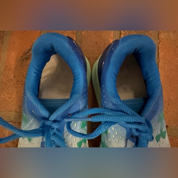 Under Armour Girls Charged Bandit 4 Athletic Running Gym Shoes Sneakers Ombre 6Y - Picture 12 of 16